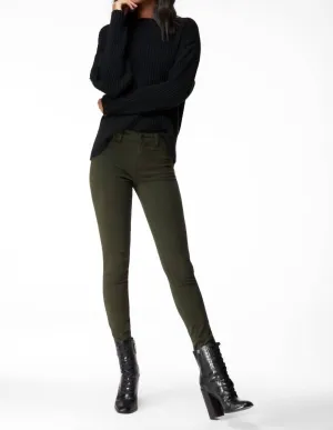 485 Ivy Super Satten Skinny Jeans In Green