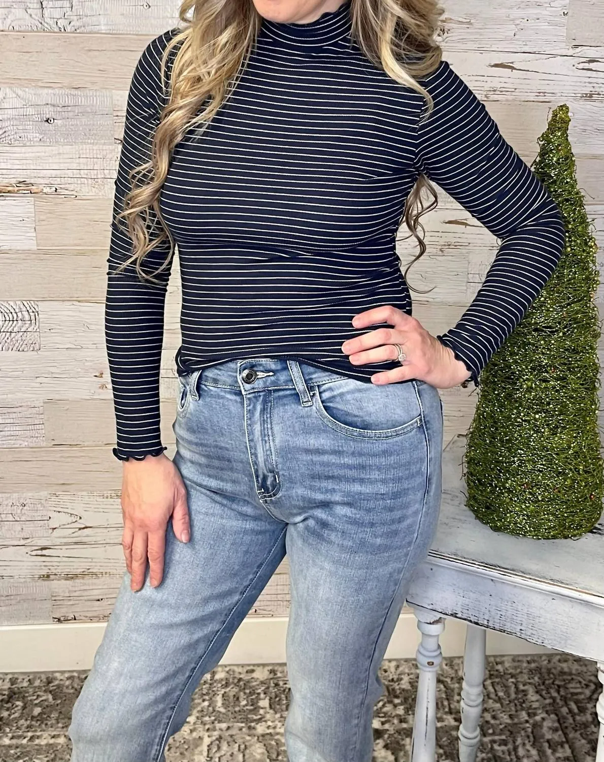 Aleene Ribbed Stripe Top In Navy