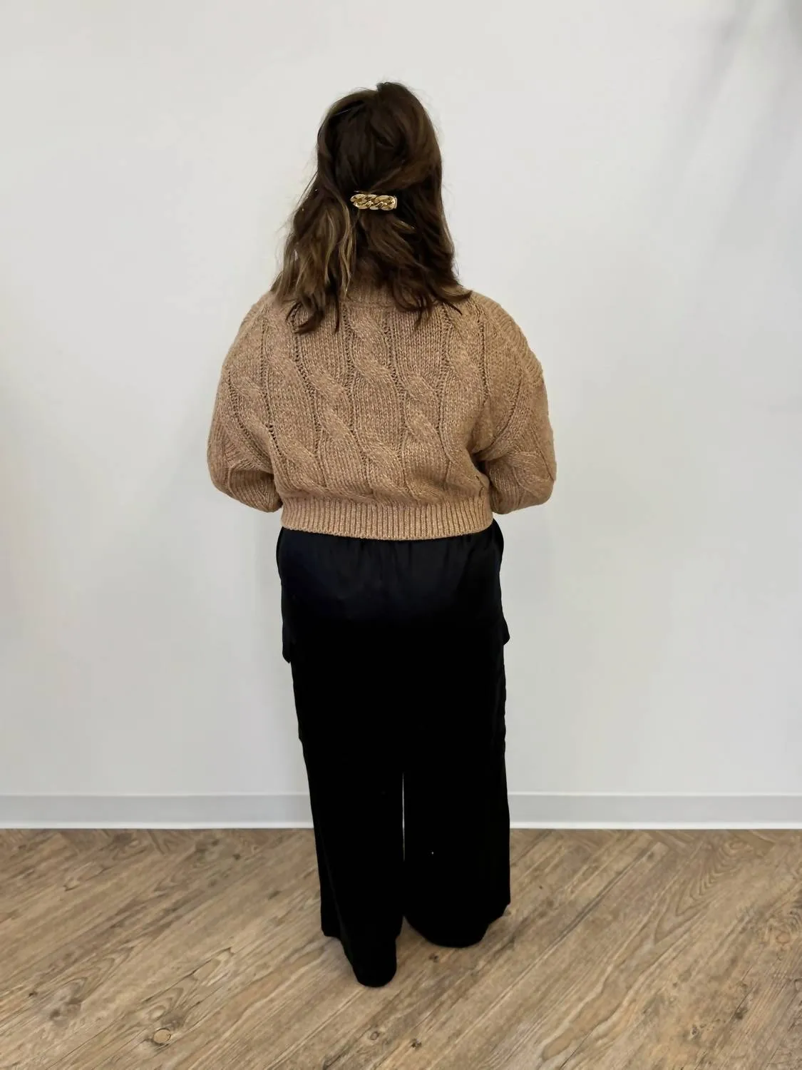 Anaiis Cropped Sweater In Taupe