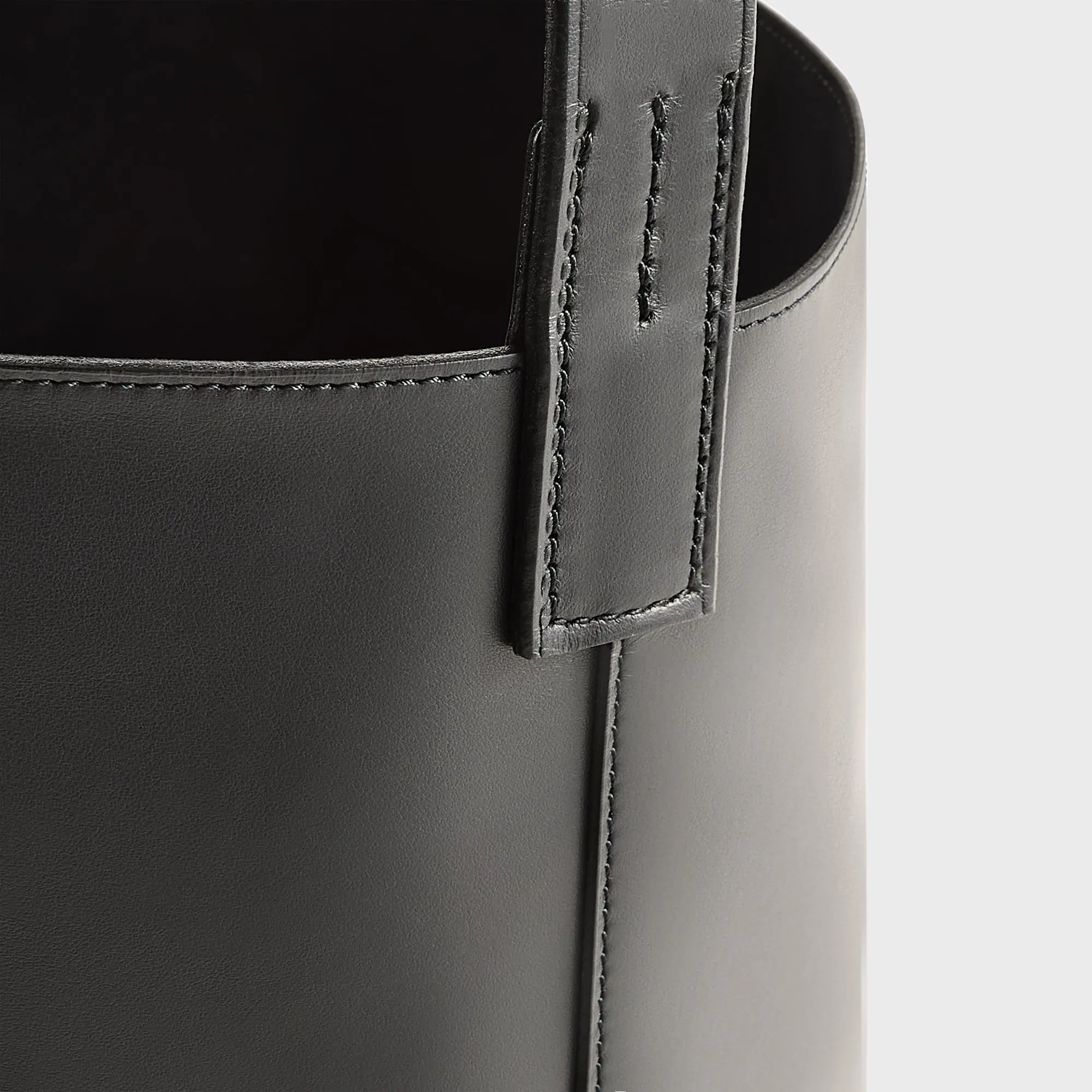 Auralee Leather Shoulder Bag Made by Aeta - Black Auralee Clothing