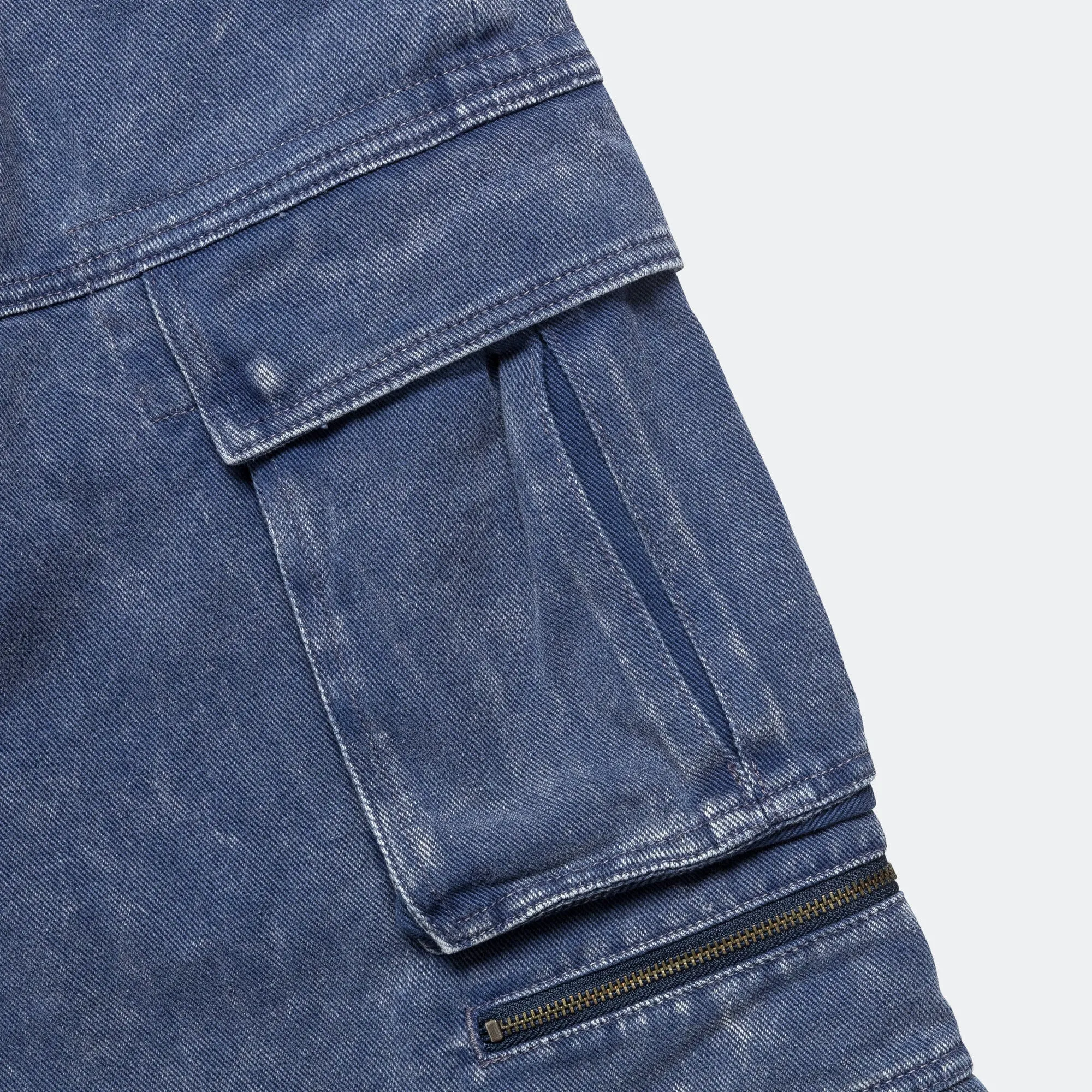 Beams Clothing Faded Cargo Shorts - Blue