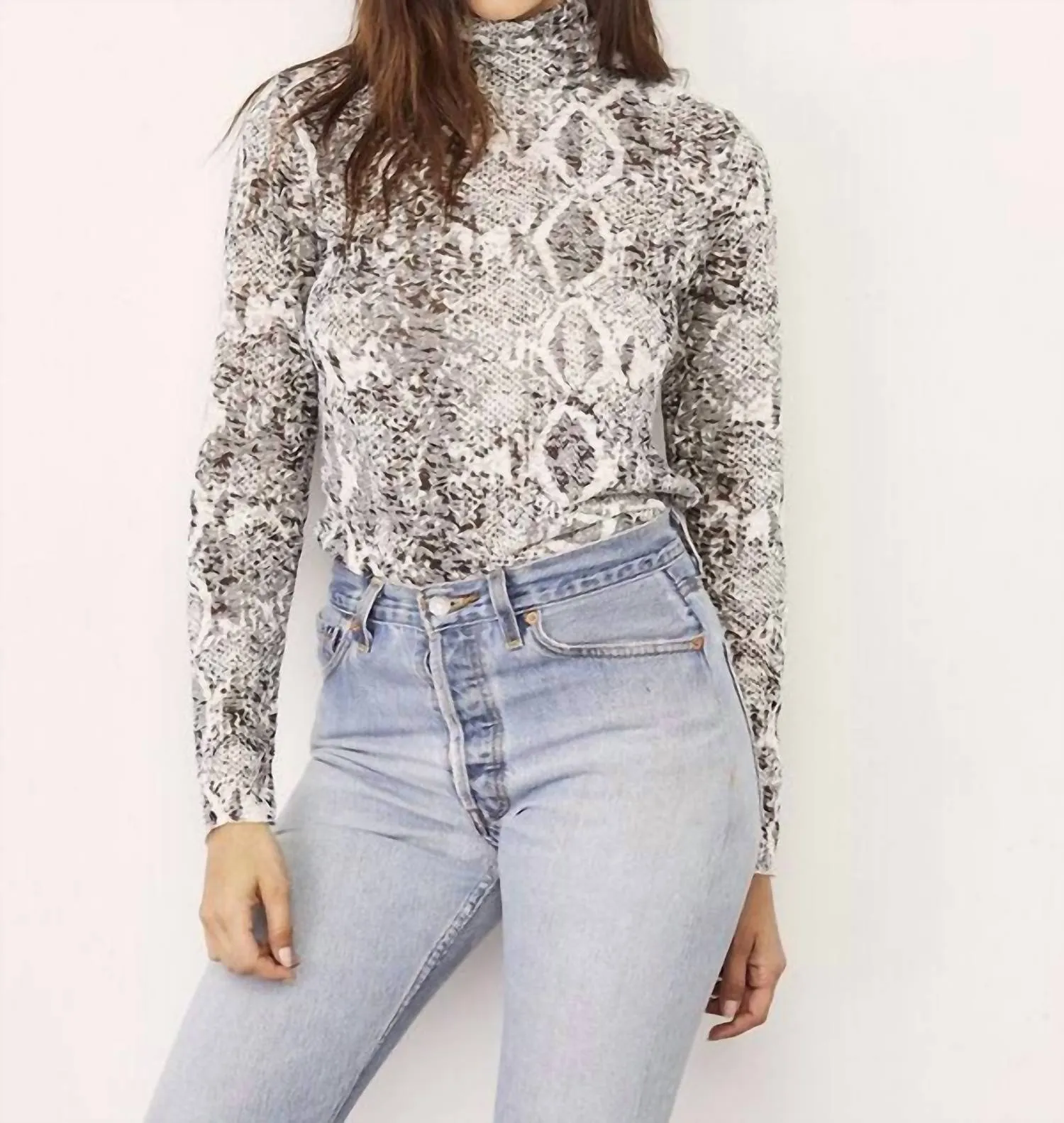 Burnout Lyon Turtleneck In Black