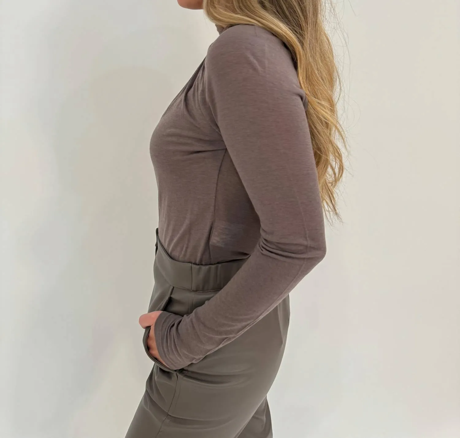 Catullo Mock Neck Sweater In Hazelnut