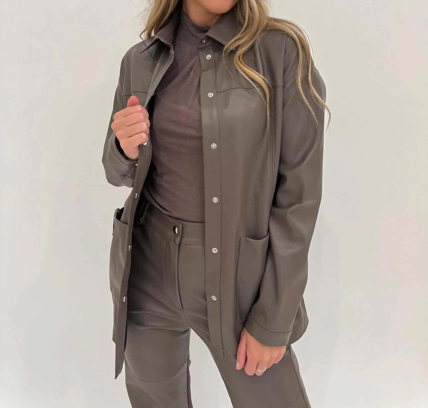 Catullo Mock Neck Sweater In Hazelnut