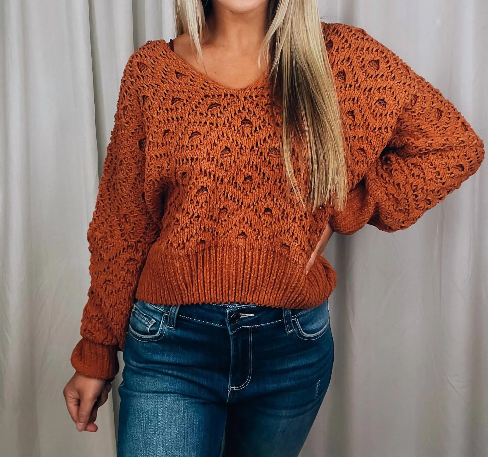 Chic & Polished Sweater In Rust