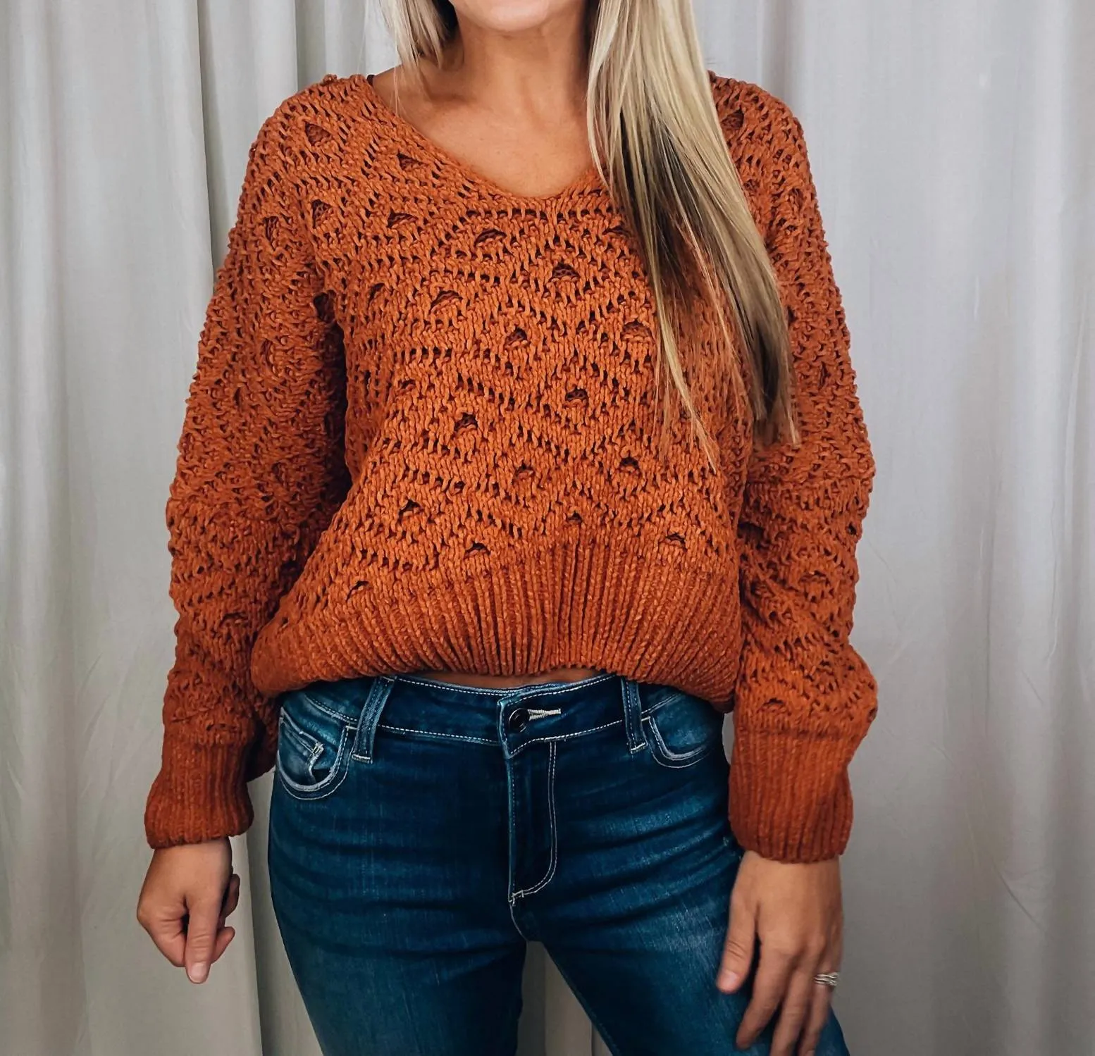 Chic & Polished Sweater In Rust