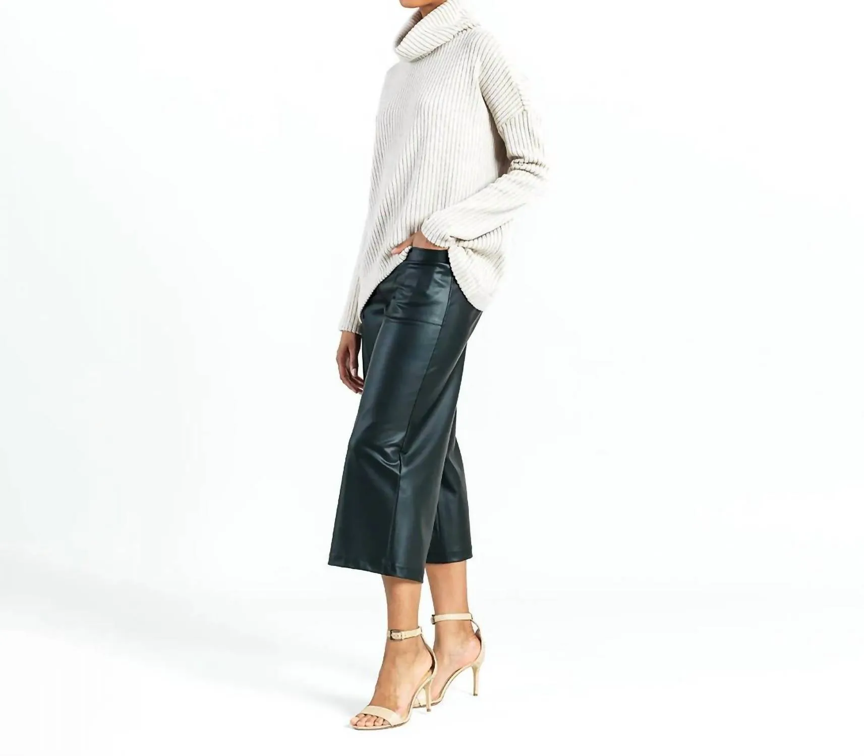 Chunky Ribbed Tipped Hem Sweater Top In Sand