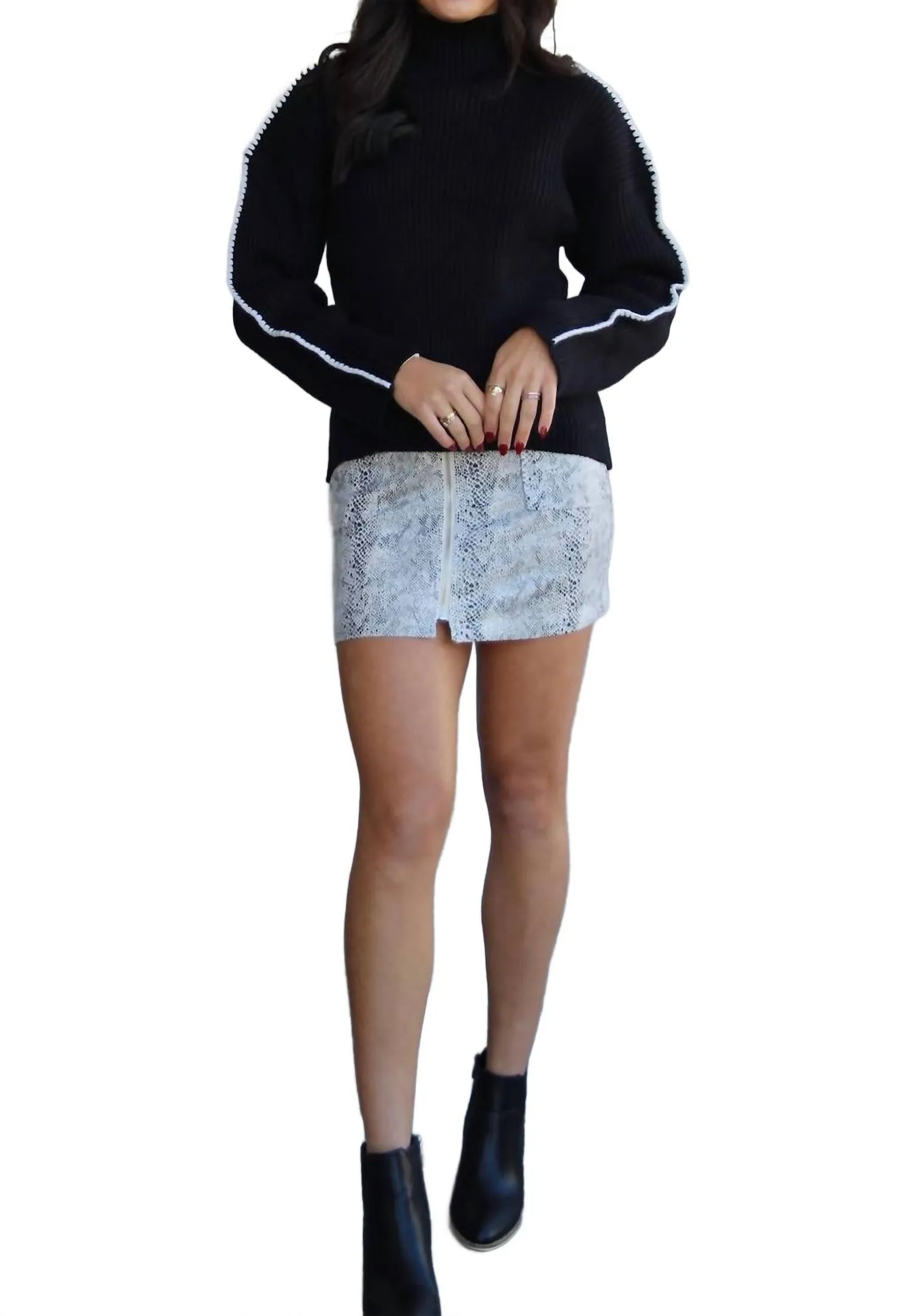 Contrast Stitch Sweater In Black