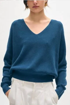 Cotton Blend Tipped V-Neck In Ocean Blue