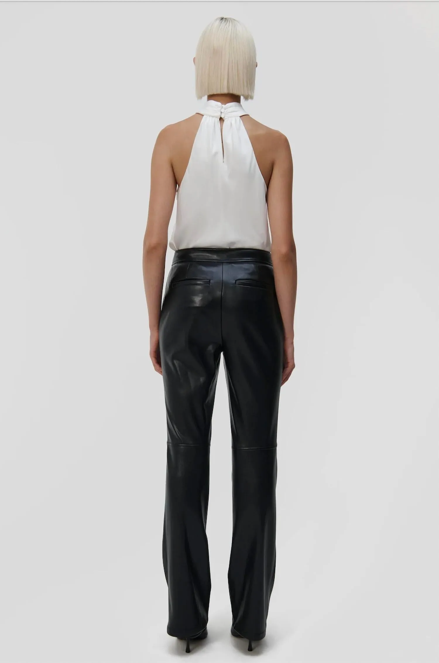 Dahlia Straight Leg Pant In Black