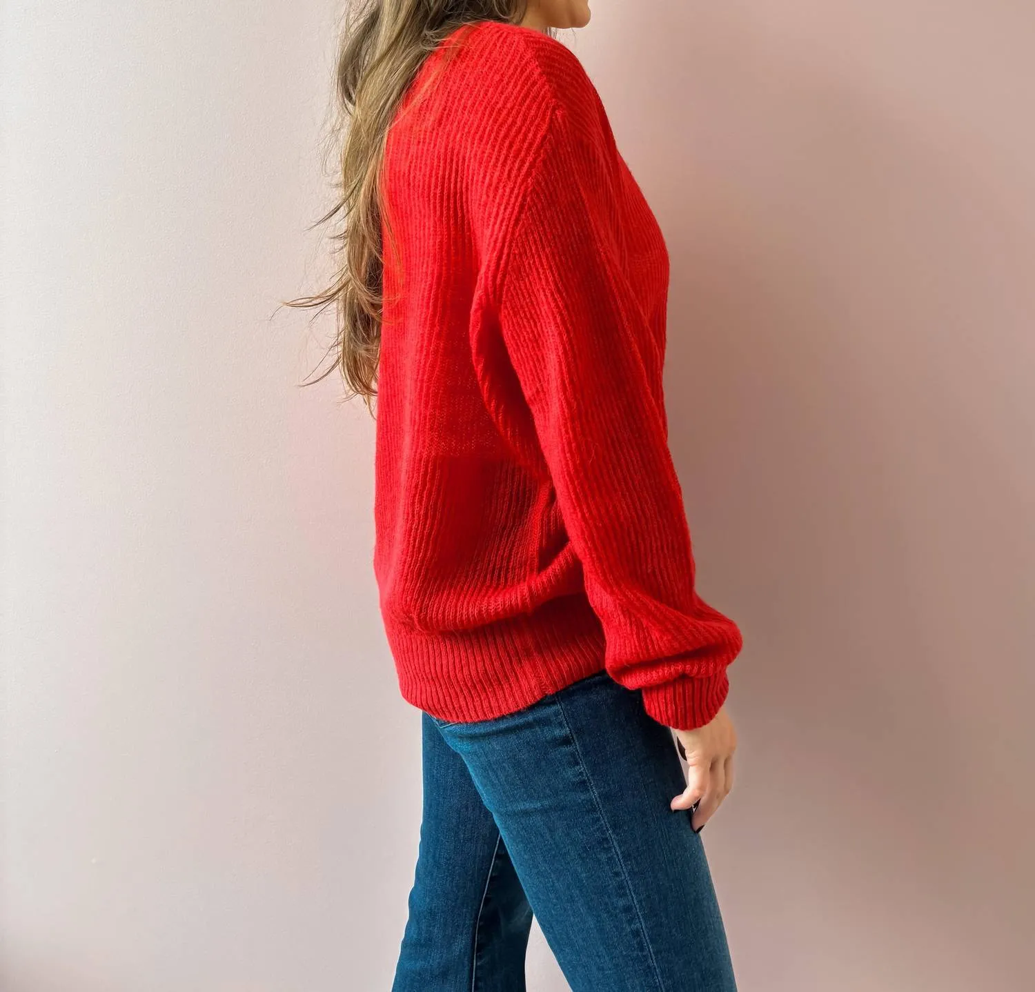 Daphne V Neck Sweater In Red
