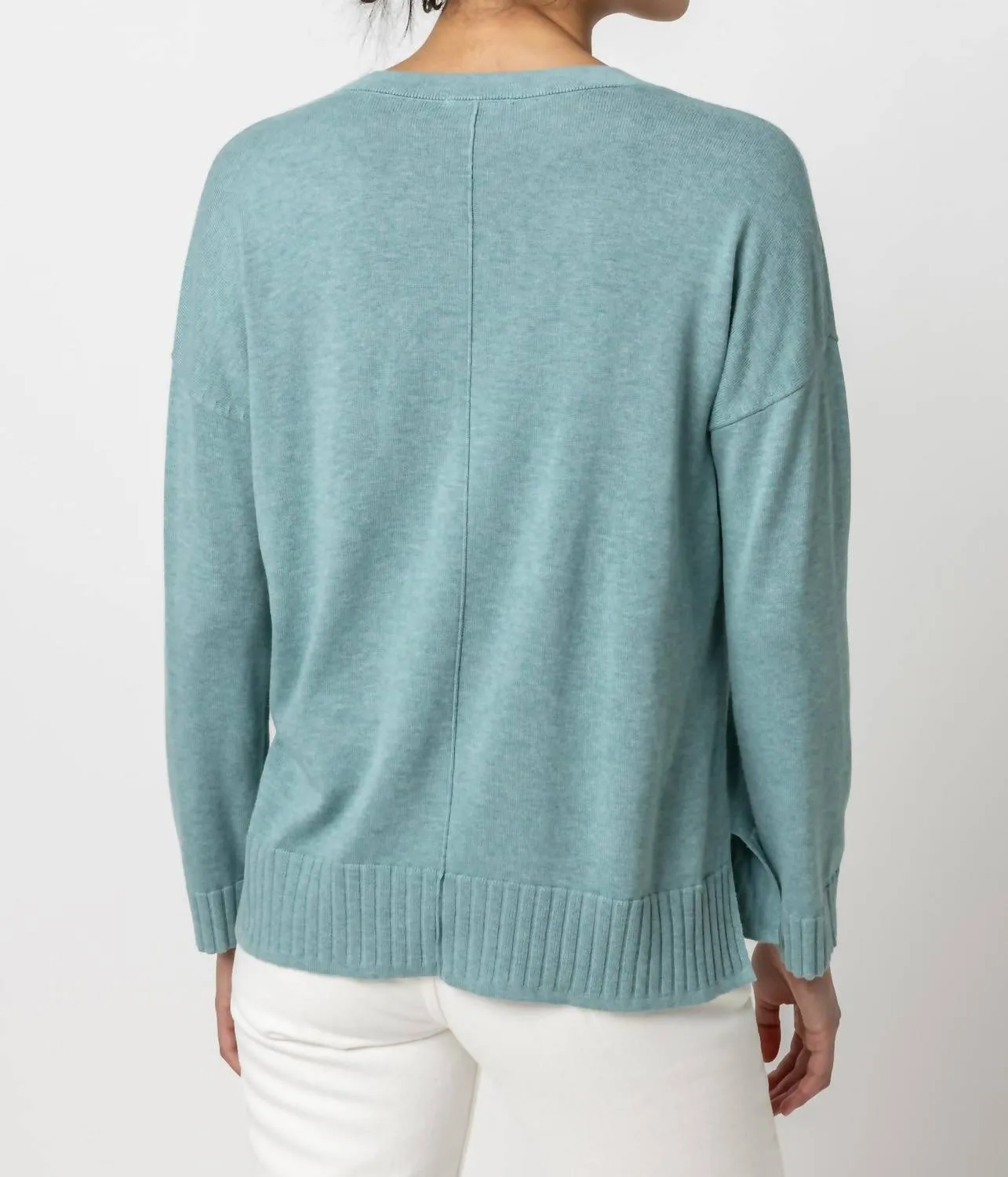 Easy Back Seam V-Neck Sweater In Sea Blue