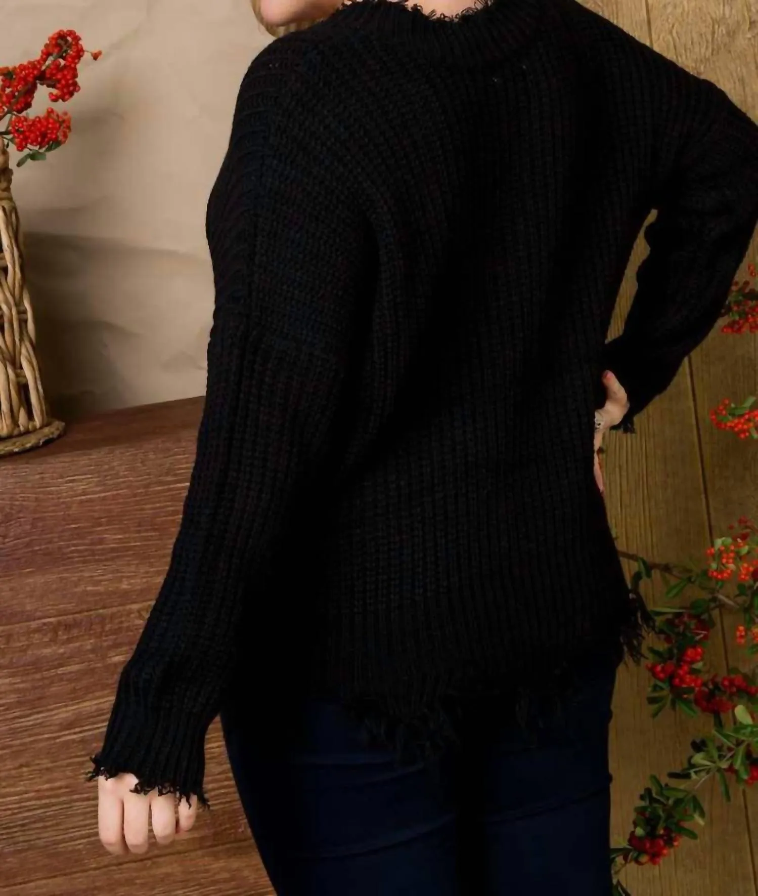 Frayed Zig Zag Sweater In Black