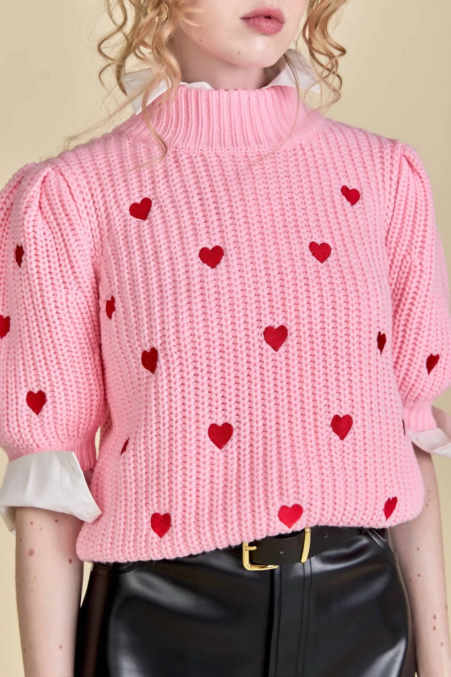 Heart Shaped Embroidery Sweater In Pink