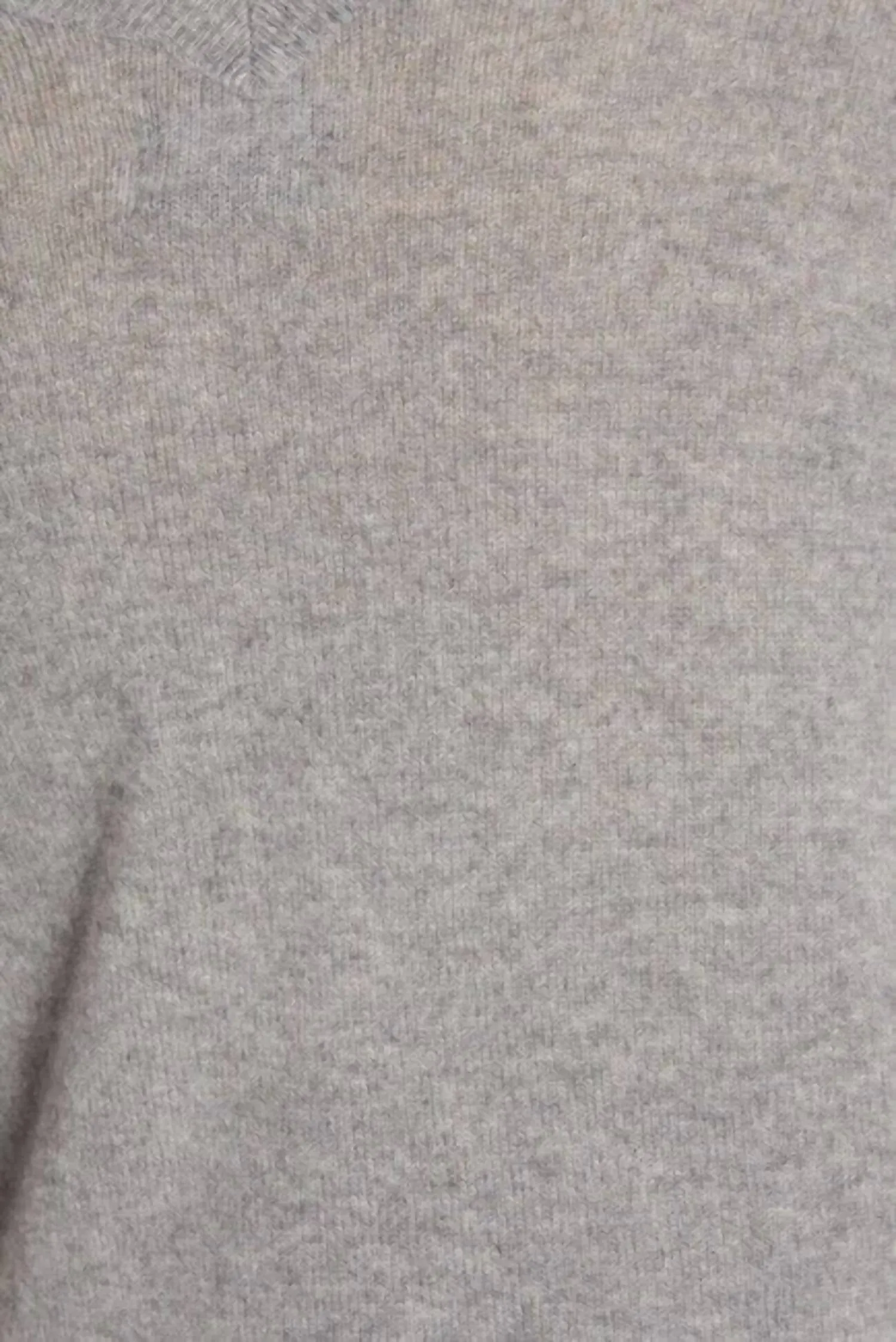 Heather Classic V-Neck Side Slit High Low Sweater In Gray