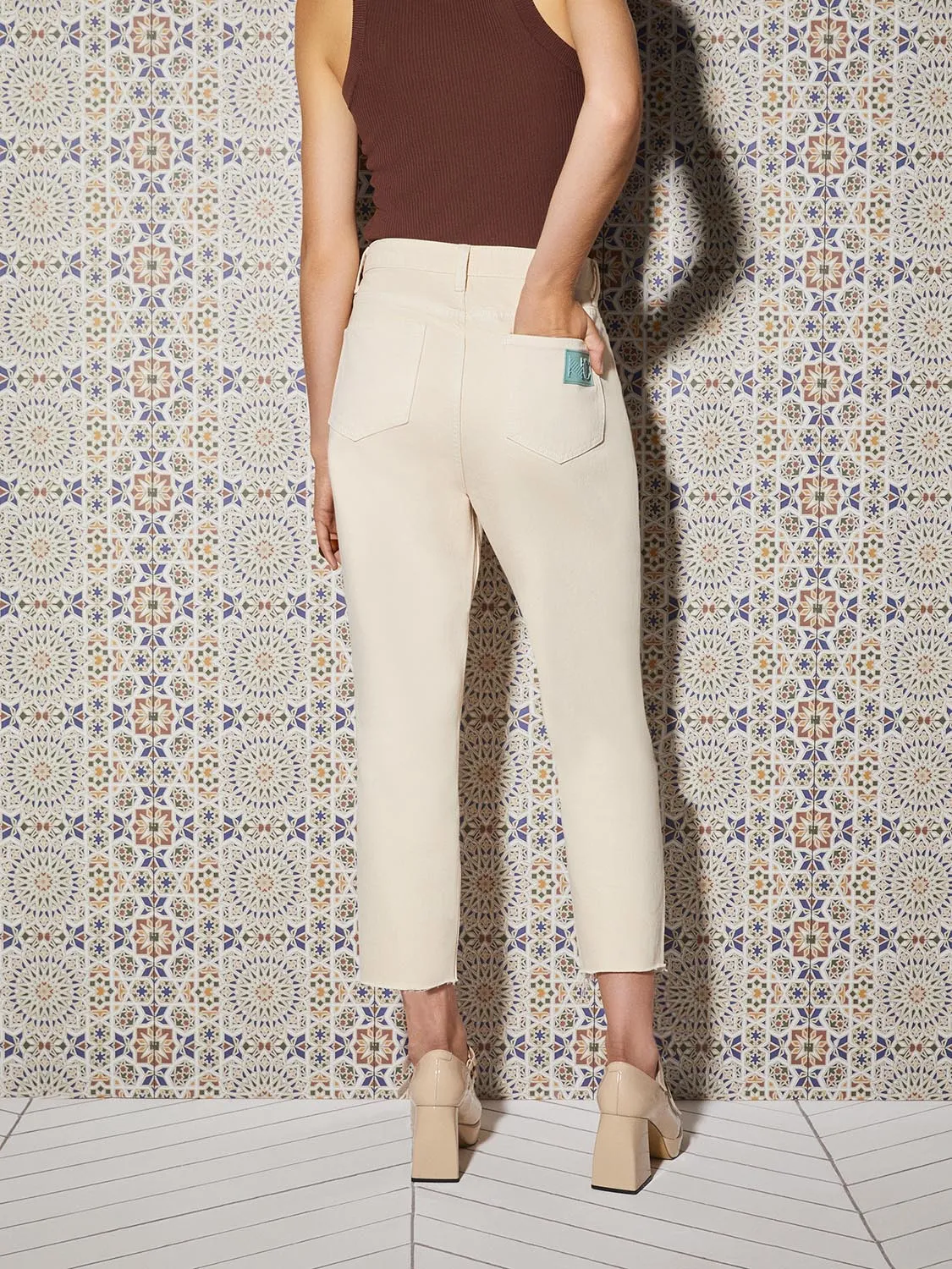 High-Waisted Jeans