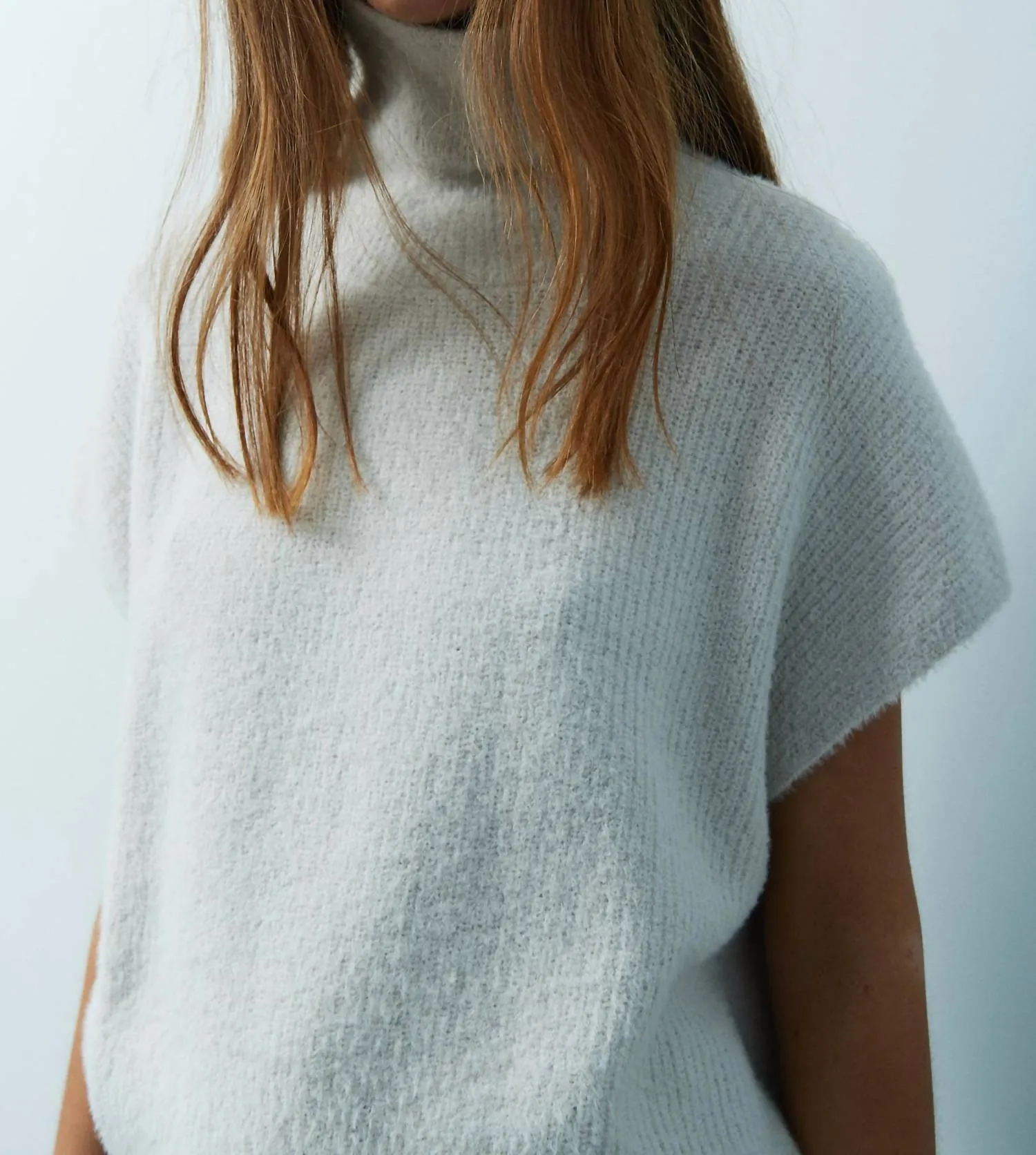Jack Turtleneck Sweater Vest In Feather