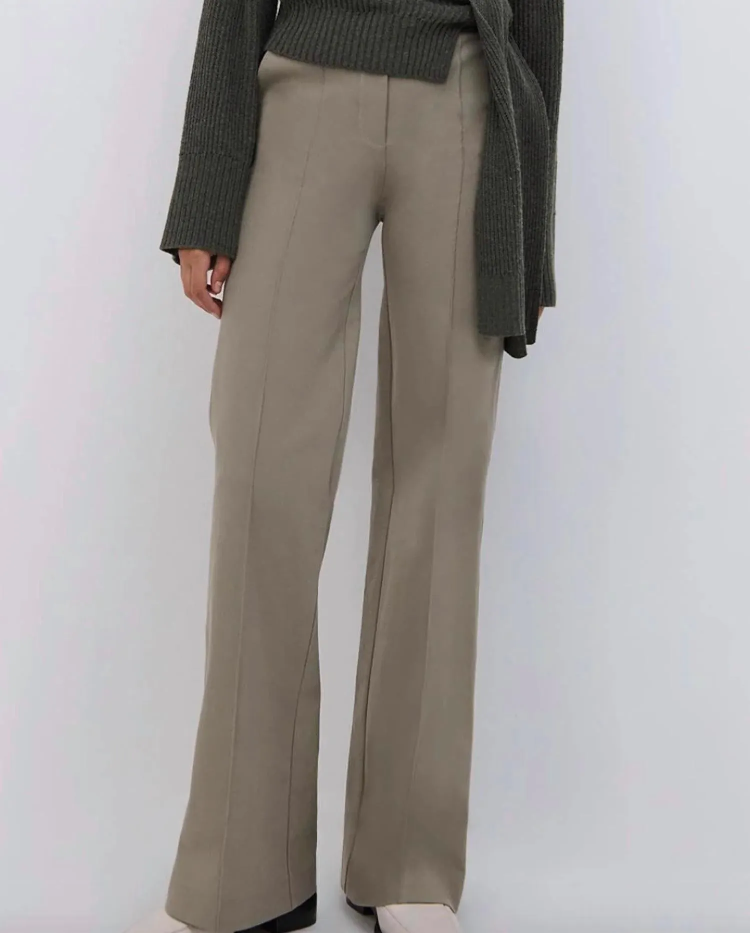 Kassandra Bootcut Pant In Olivine