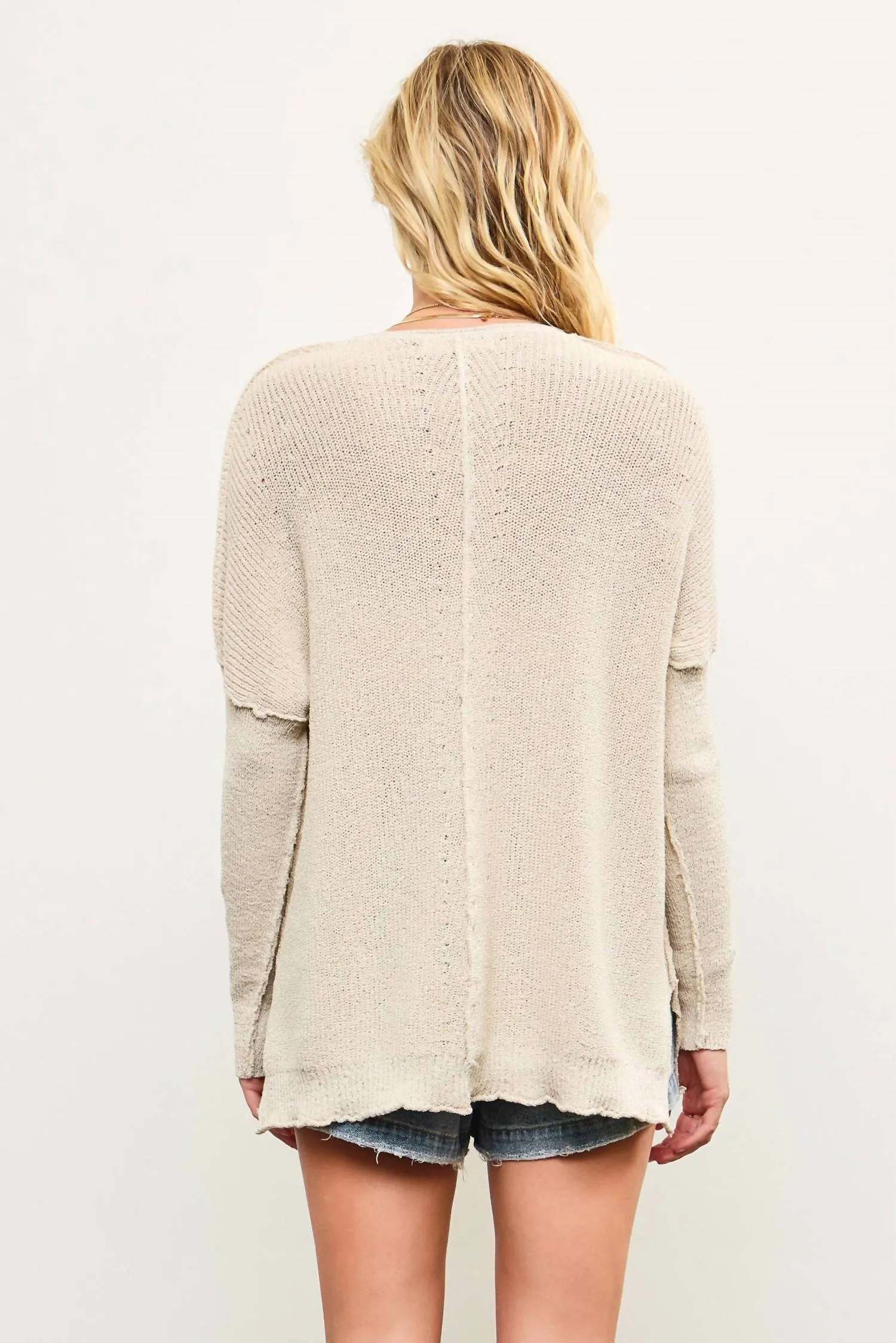 Lightweight V-Neck Sweater In Egg Shell