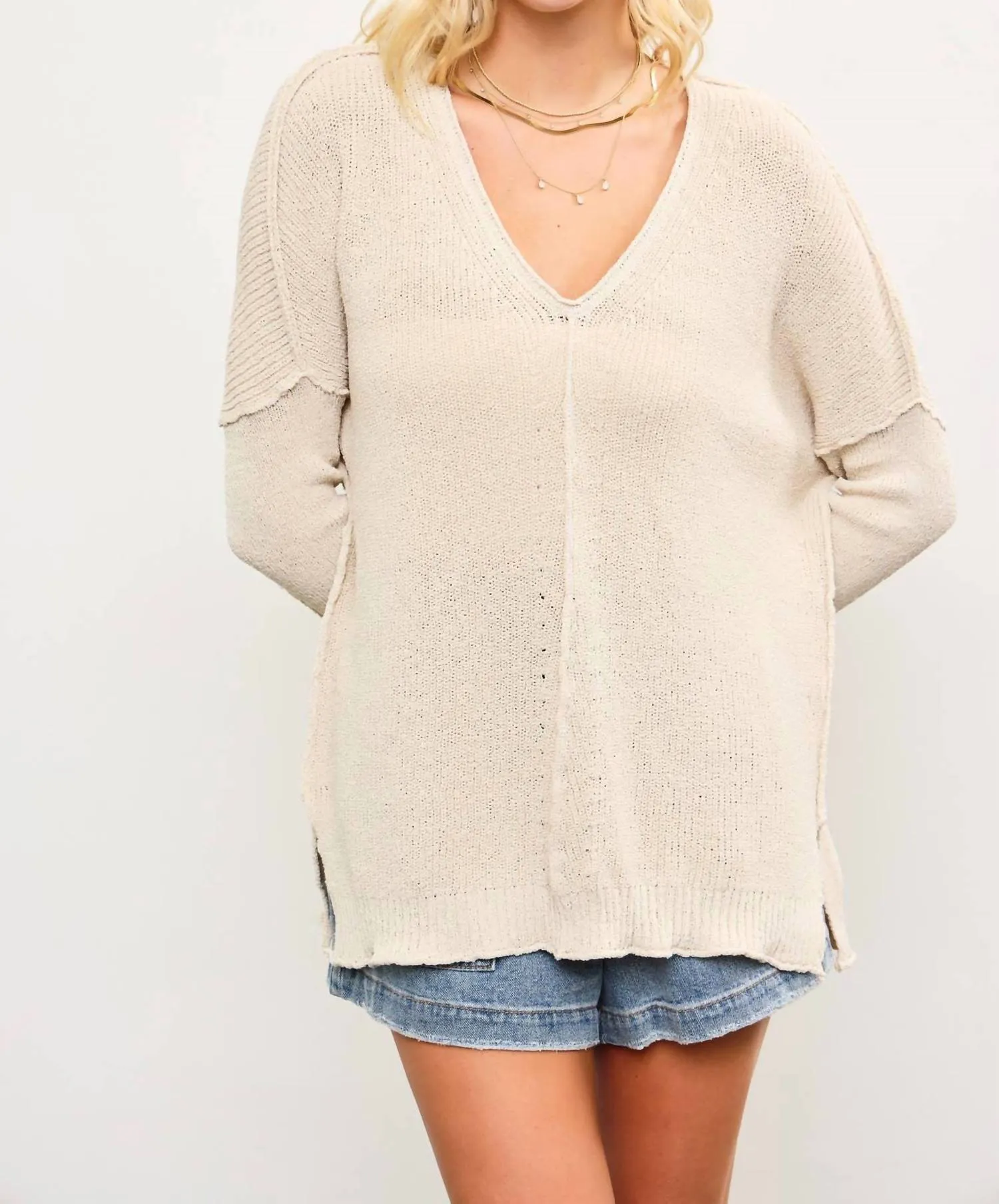 Lightweight V-Neck Sweater In Egg Shell