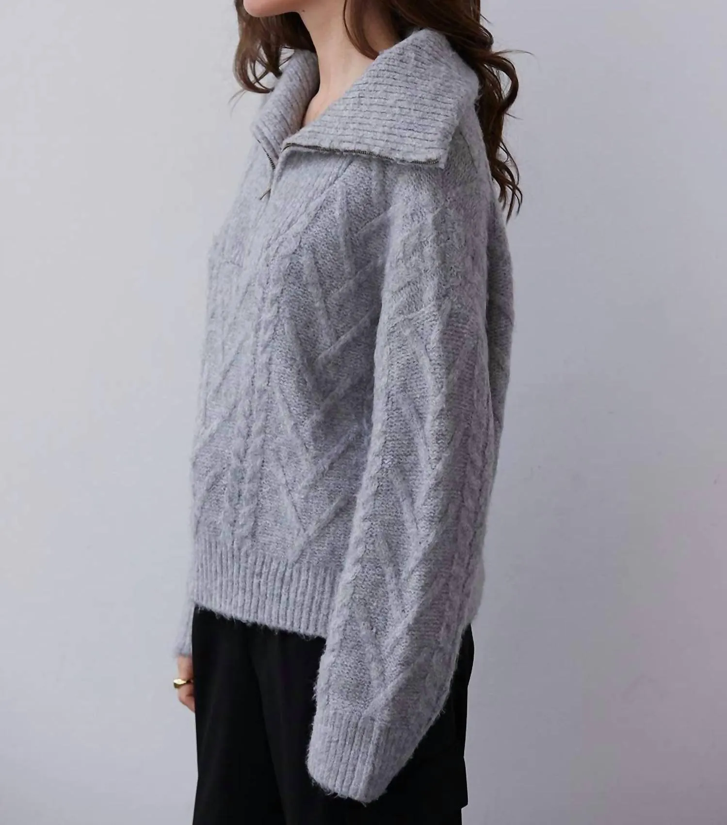 Mary-Ann Chunky Cable Knit Sweater In Heather Grey