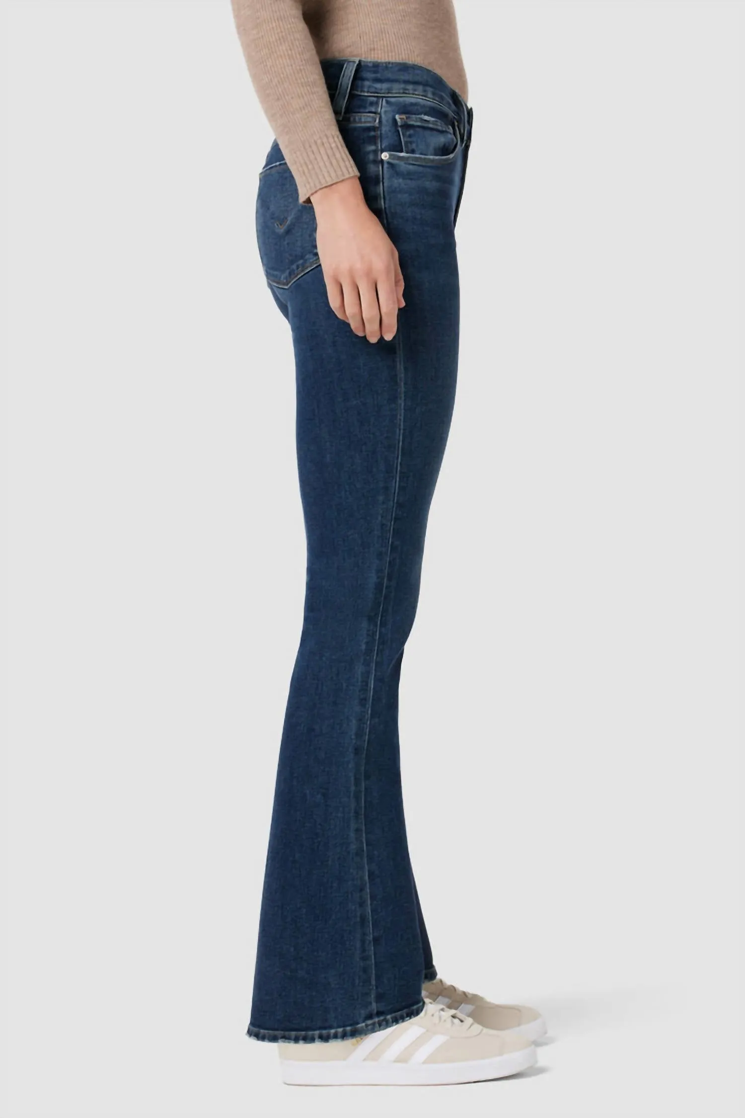 Nico Mid-Rise Bootcut Barefoot Jean In Message