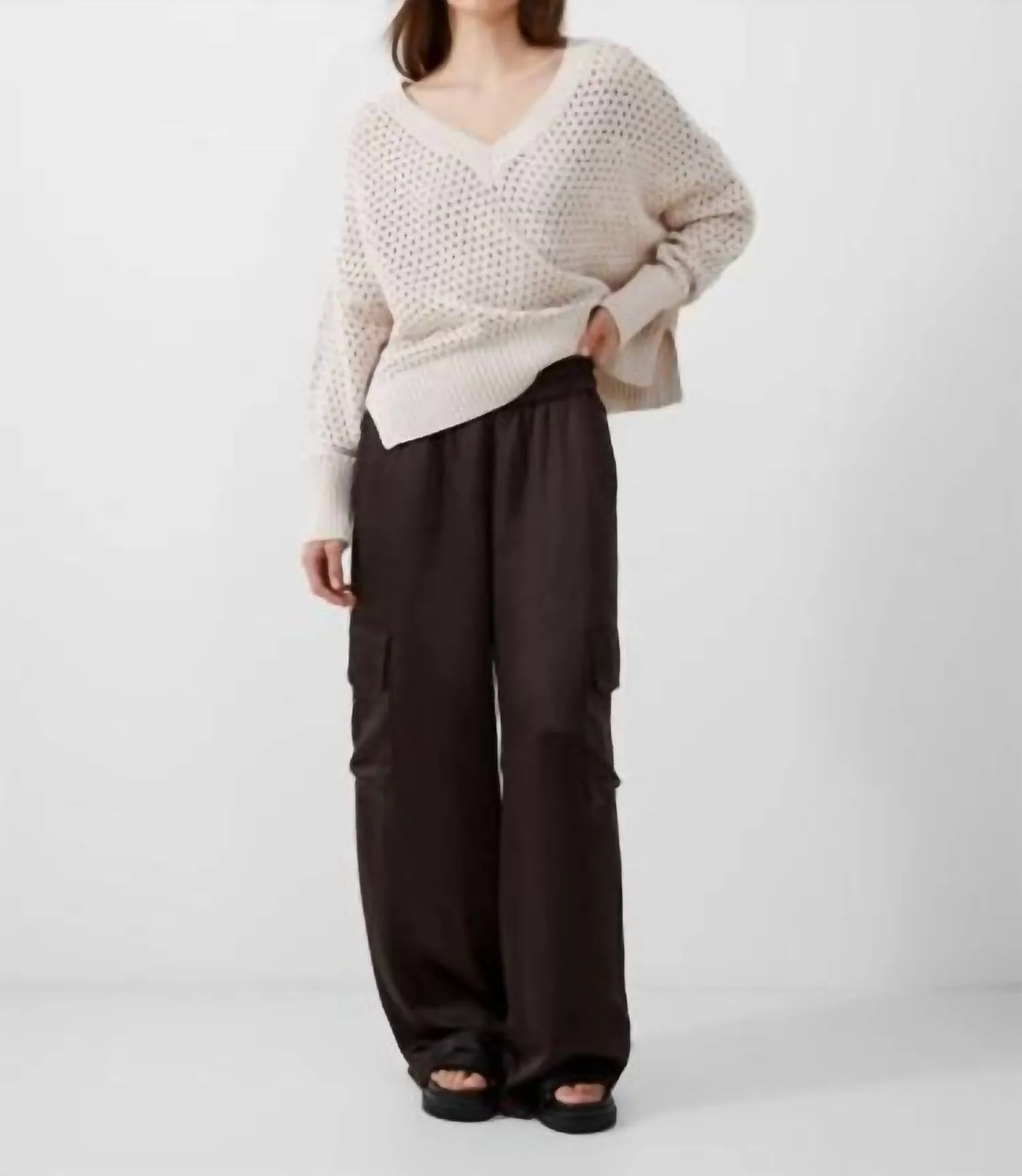 Nini Crochet V Neck Jumper In Oatmeal