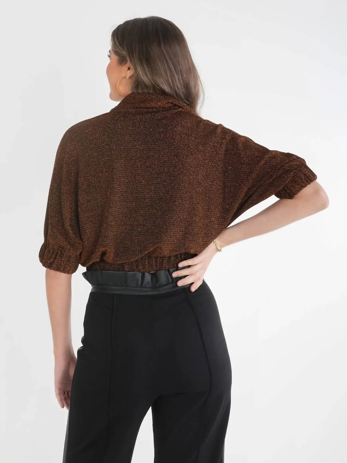 Poppy Crop Sweater In Black Gold