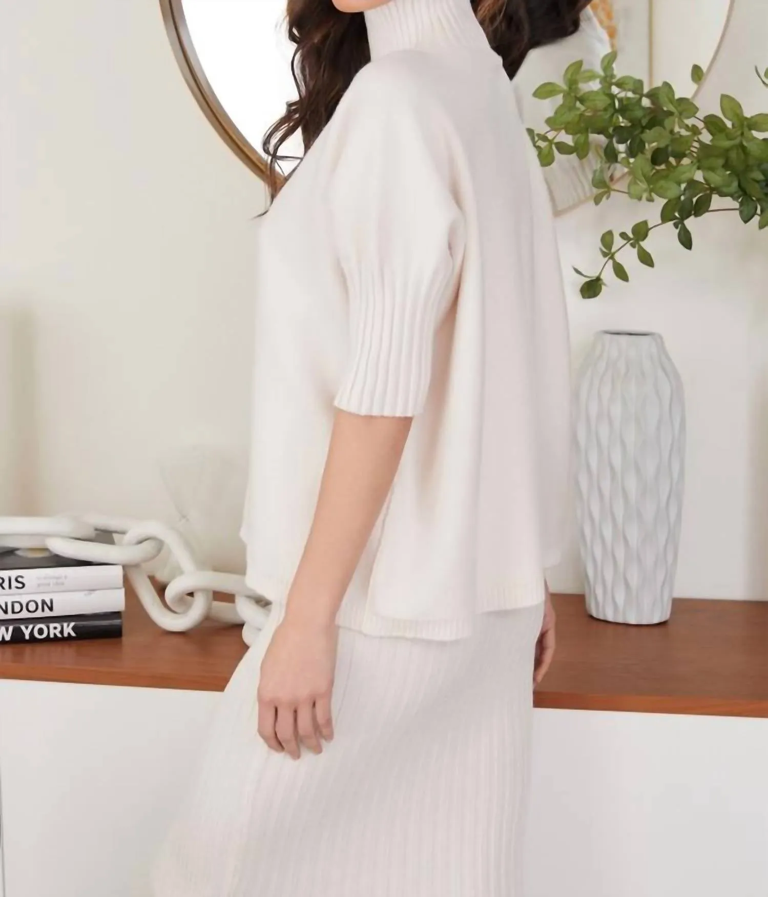 Rib Contrast Turtleneck Sweater In Ivory