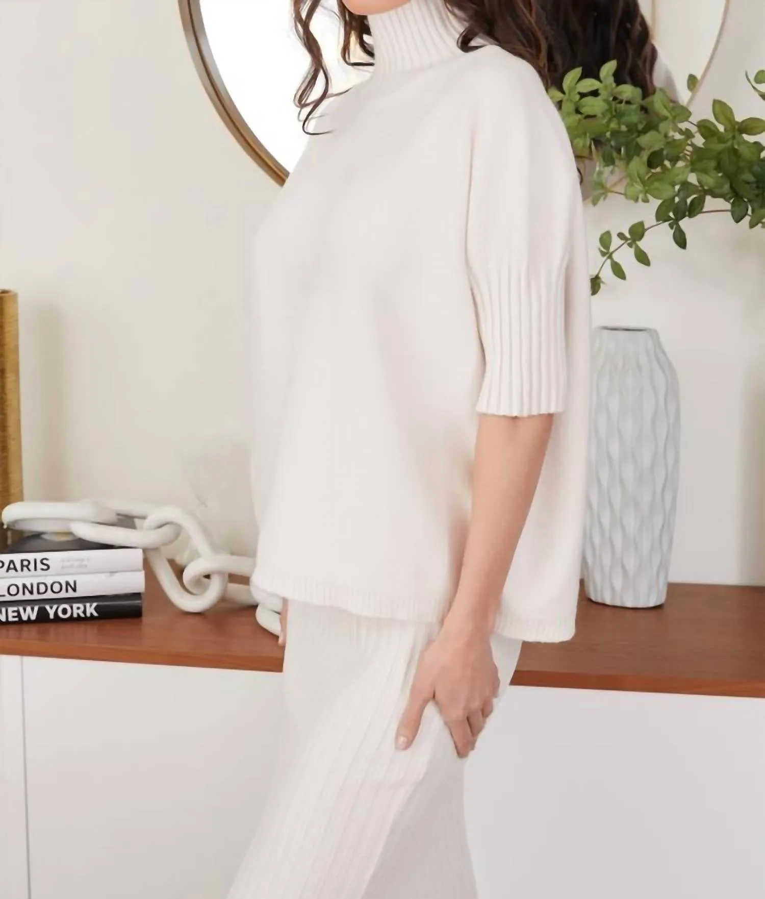 Rib Contrast Turtleneck Sweater In Ivory