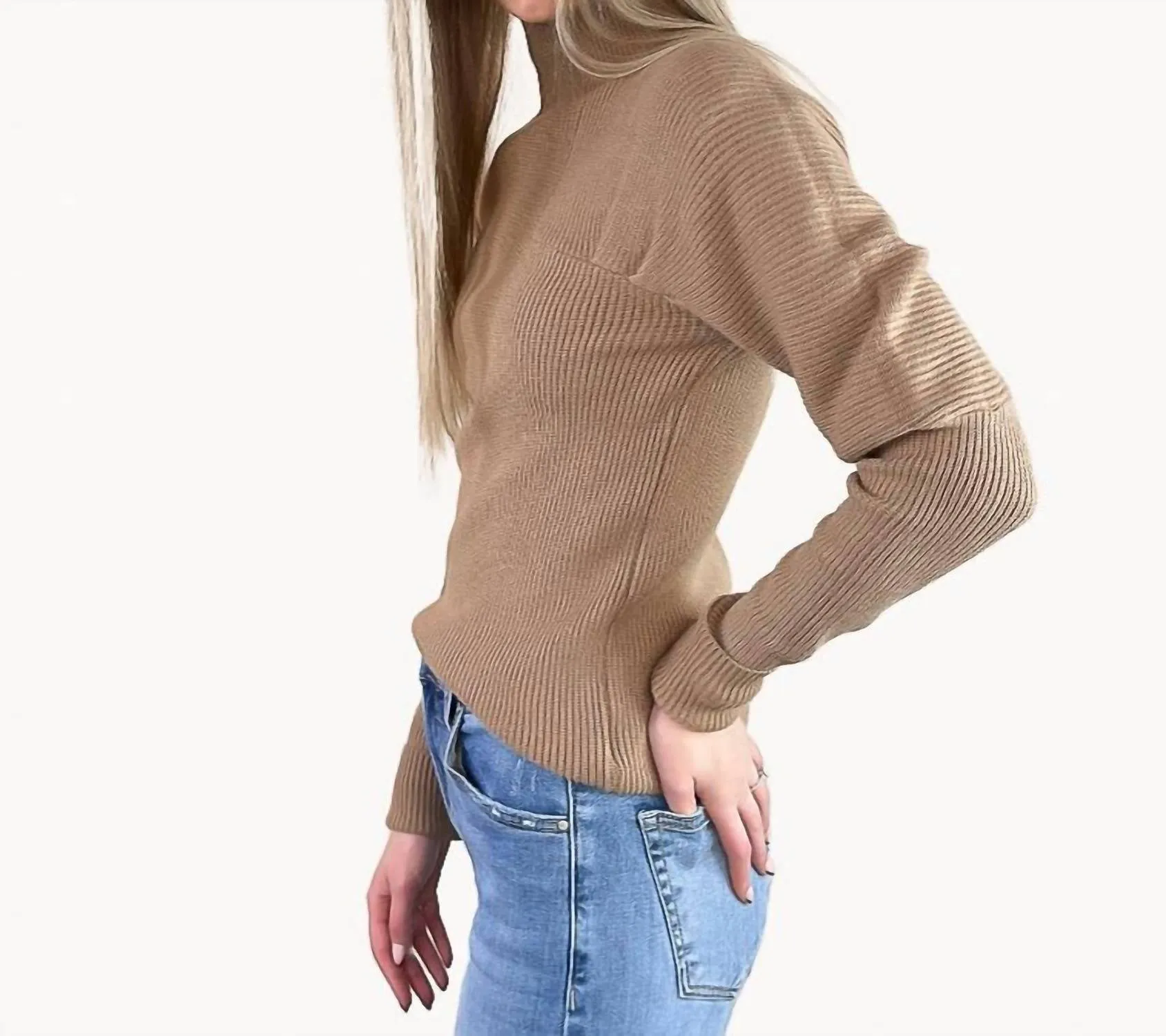 Ribbed Mock Neck Sweater In Taupe