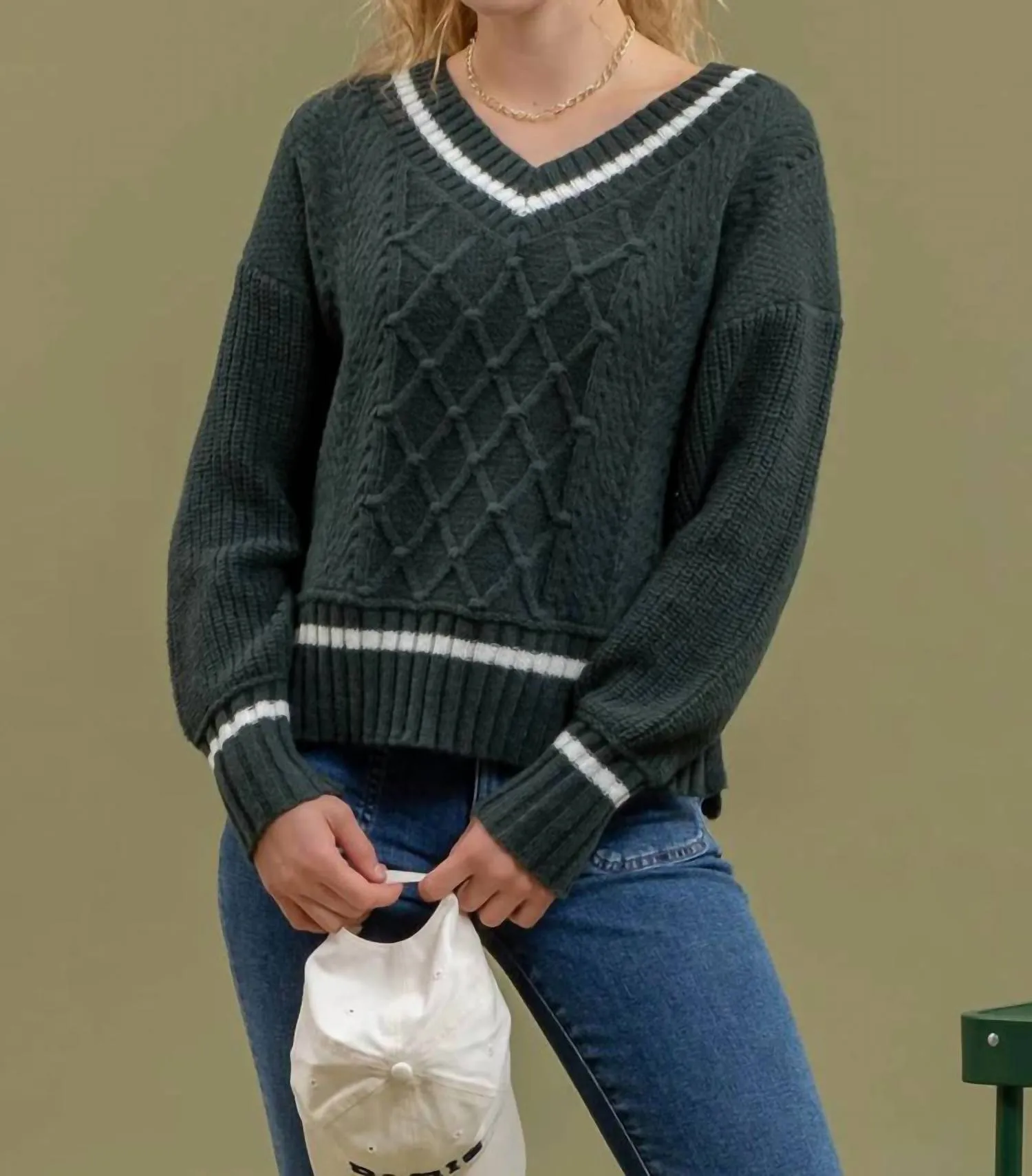 V-Neck Cable Knit Sweater W/contrast Detail In Hunter Green