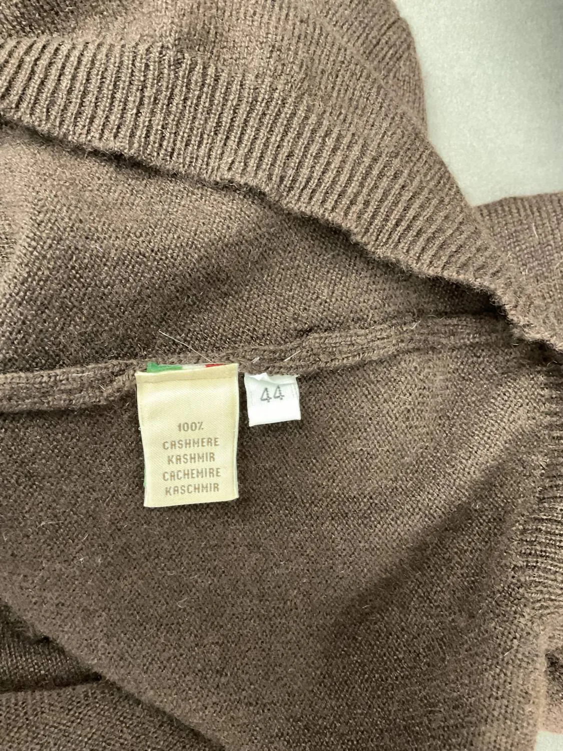 V-Neck Cashmere Sweater In Chocolate