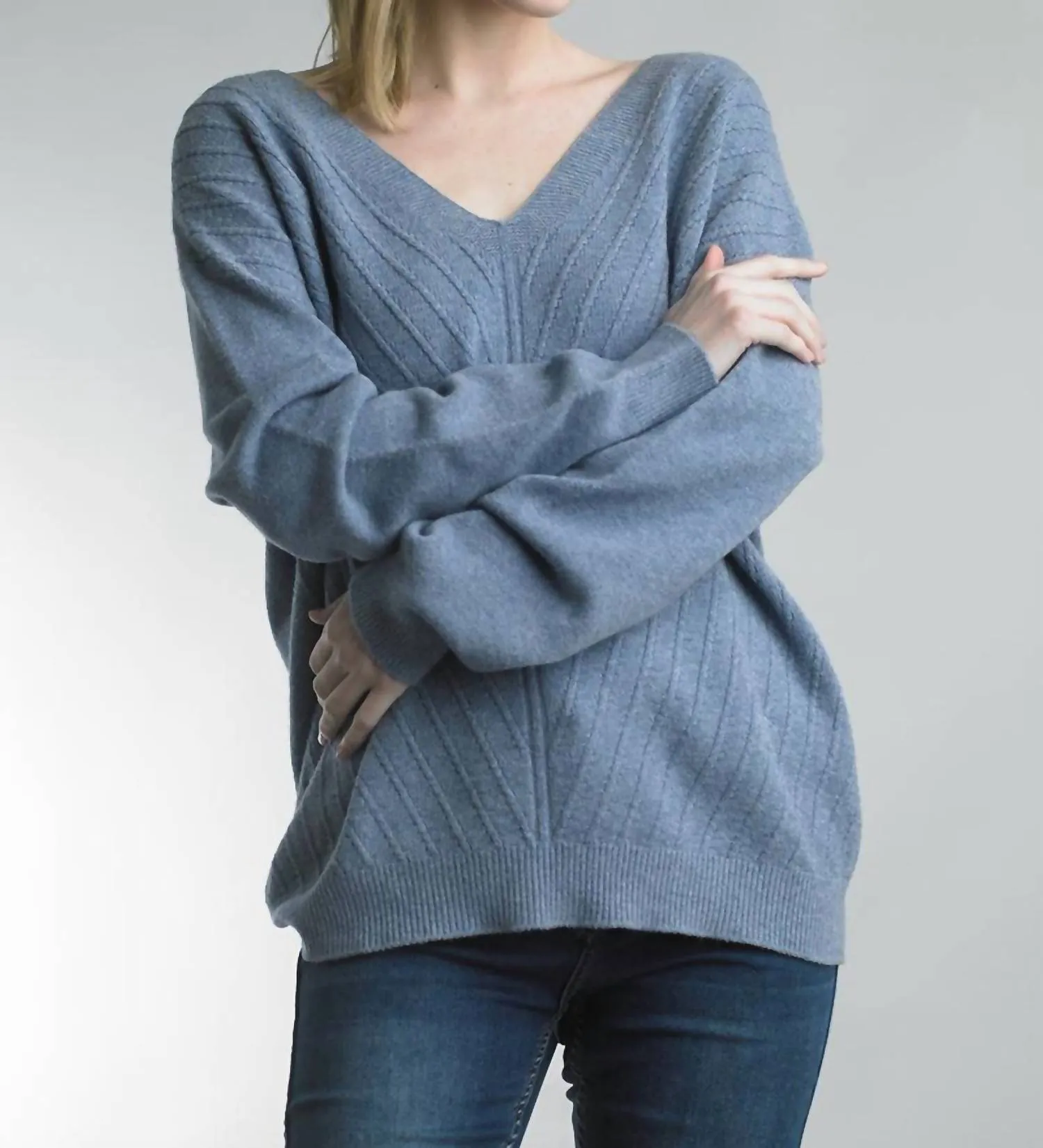 V-Neckline Front Seam Tunic Sweater In Blue