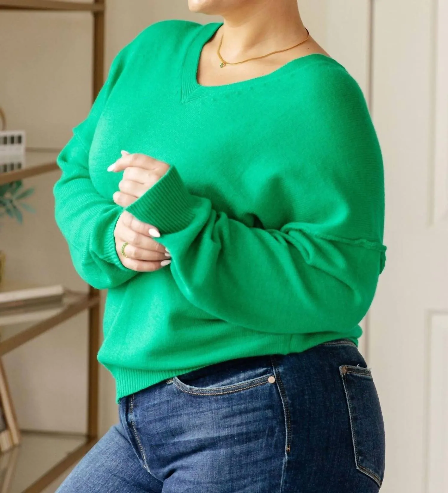 Very Understandable V-Neck Sweater In Green