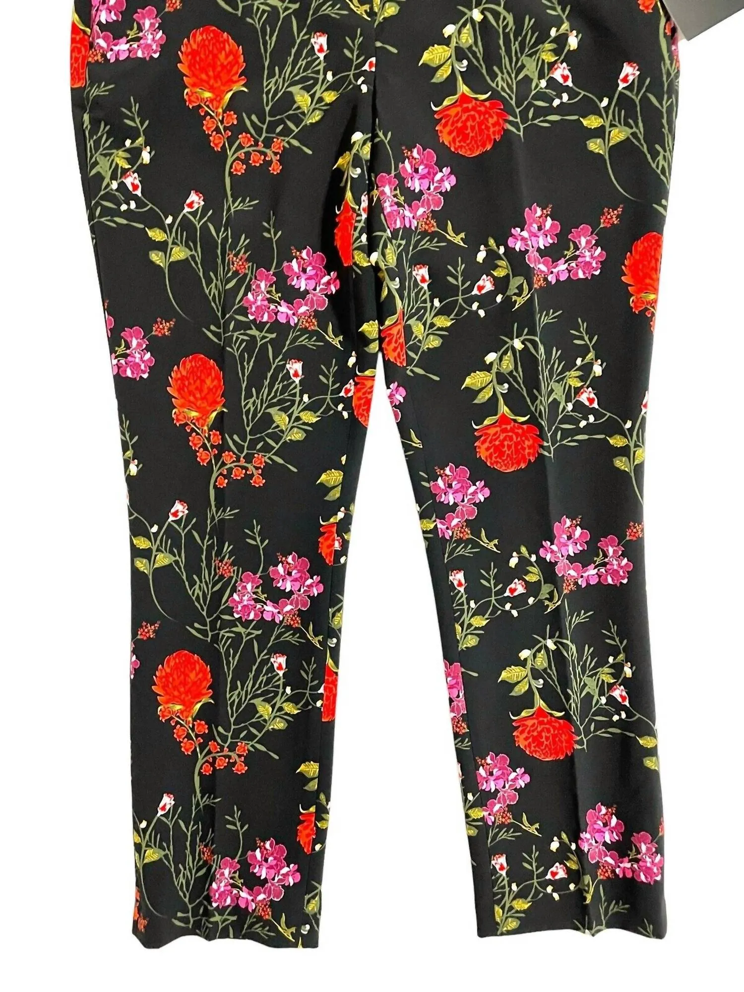 Women's Cropped Floral Print Cigarette Leg Pant In Multicolor