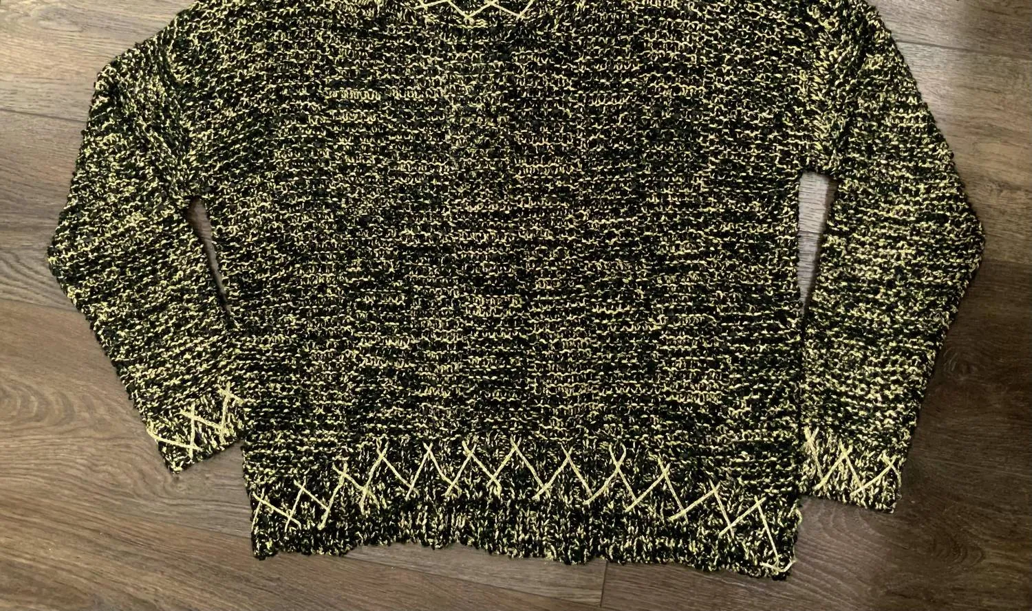 Woven Sweater In Black & Gold