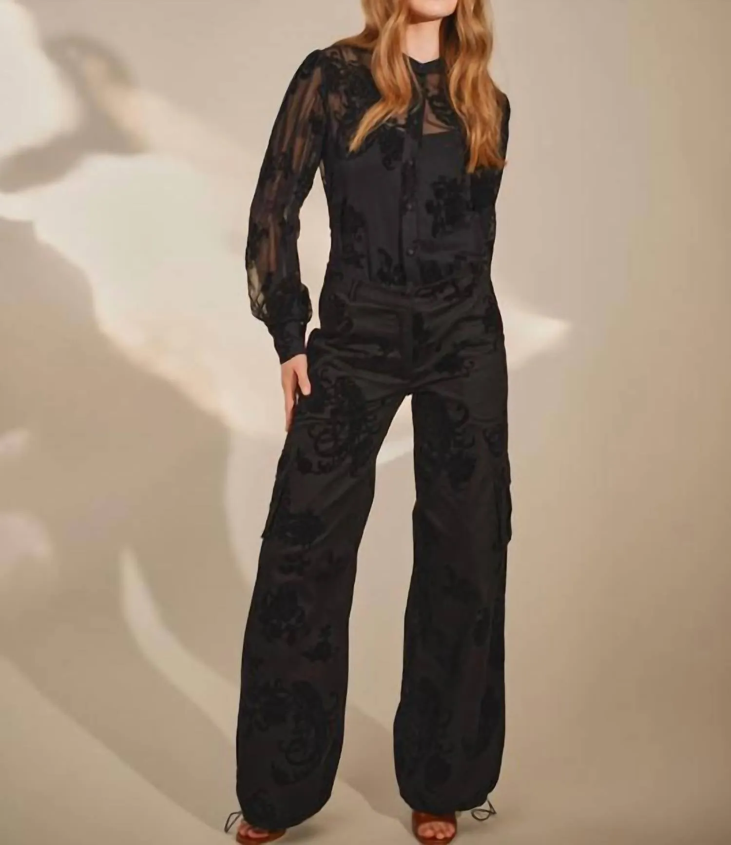 Zuhr Cotton Cargo Pants In Black